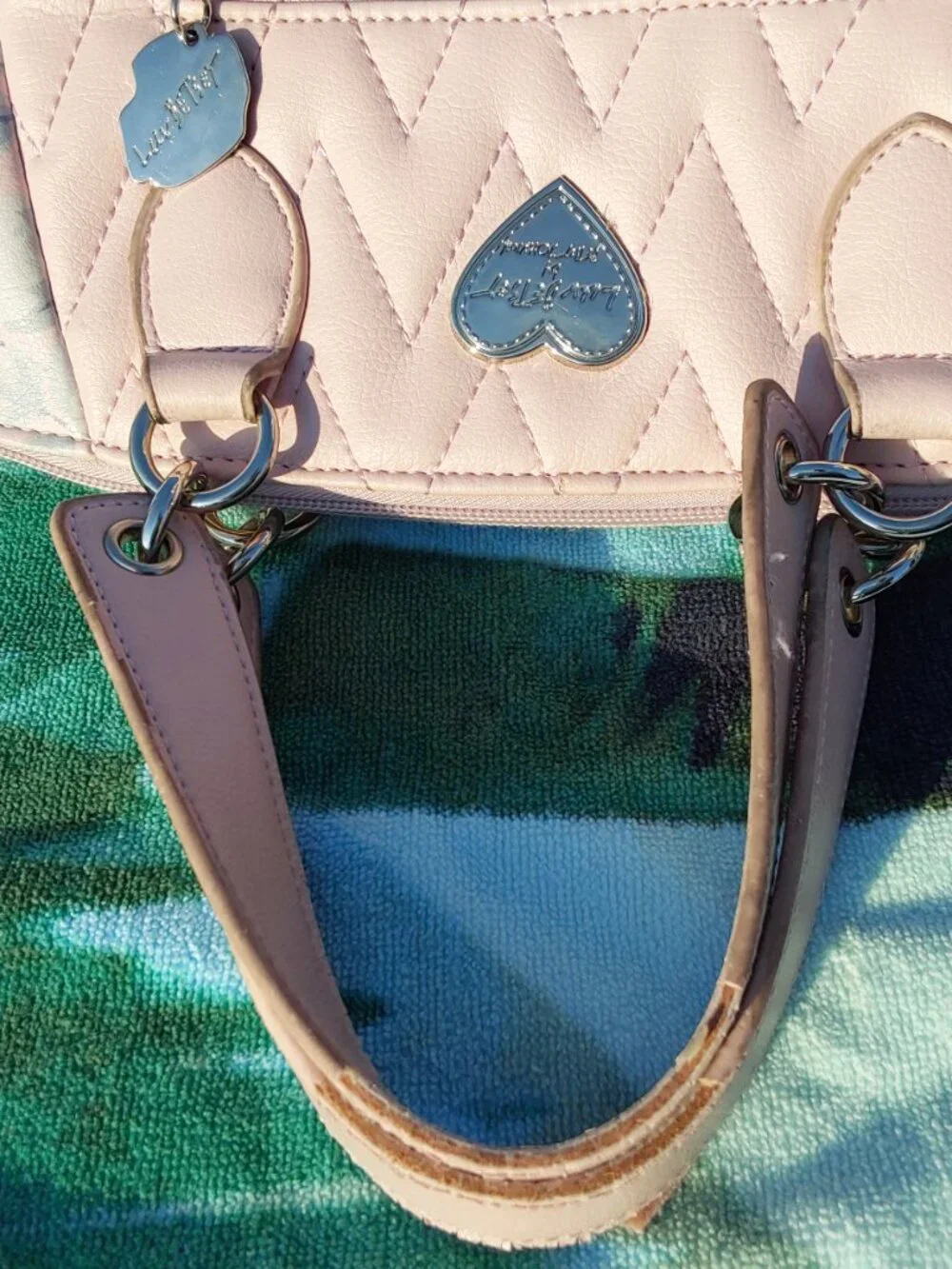 BETSEY JOHNSON PINK PURSE BEAUTIFUL